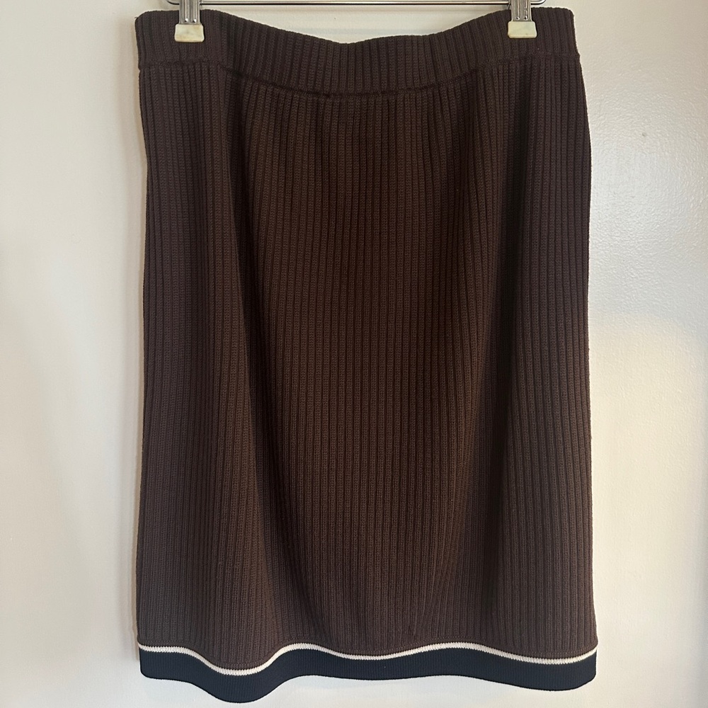 St. John Brown Ribbed Pencil Skirt with Black and White Trim - Size 10 - Picture 2 of 4